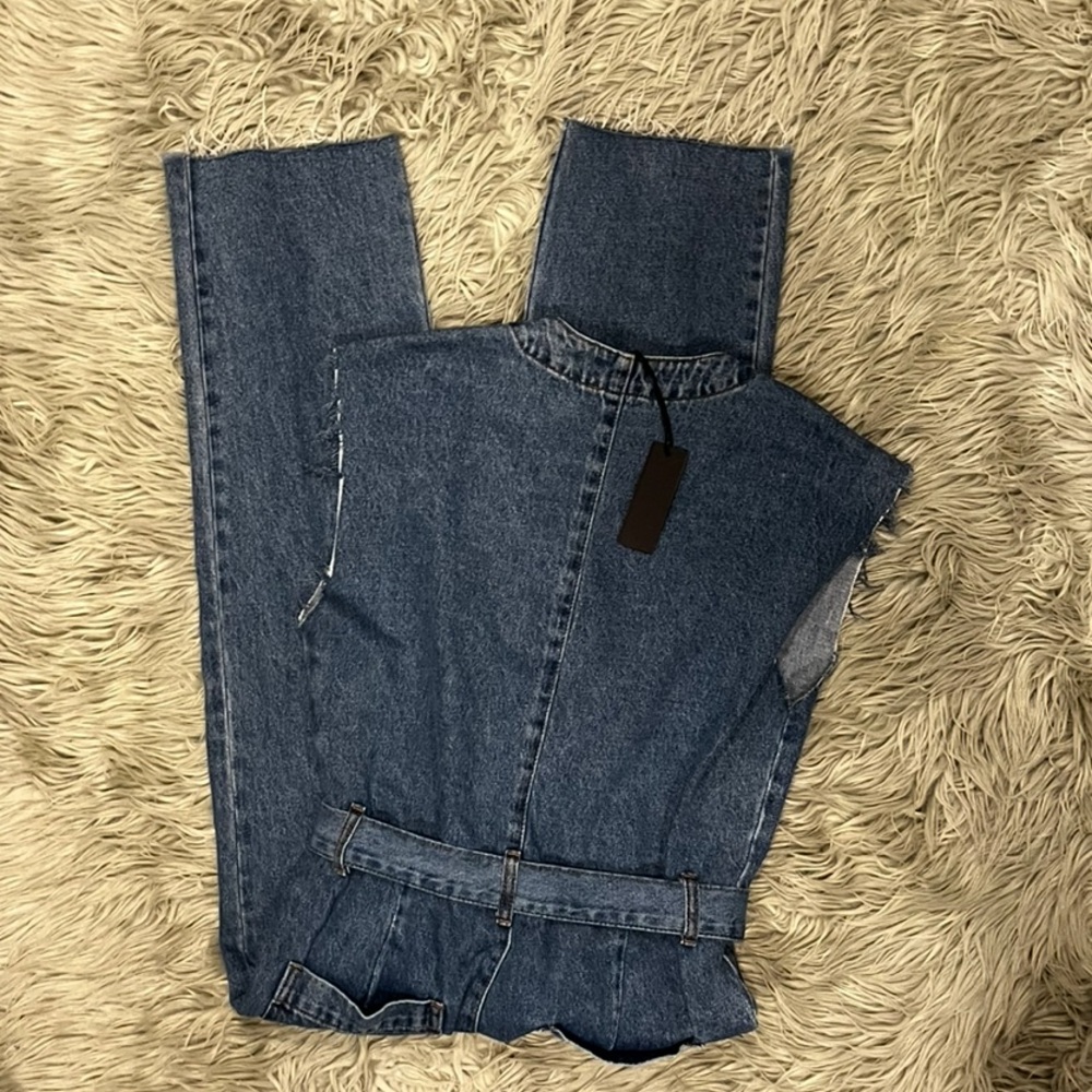 NWT BLANK NYC Distressed Cropped Denim Belted Jumpsuit - Picture 7 of 7
